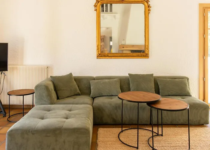 Josephine With Swimmingpool In Ares