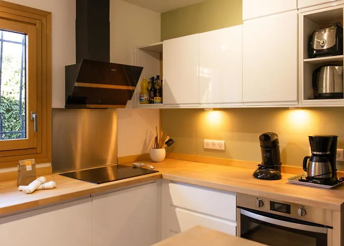 Villa Josephine With Swimmingpool In Ares