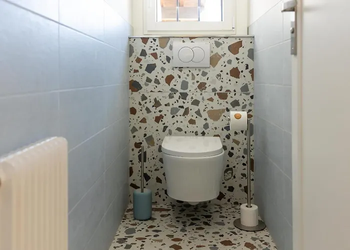 Josephine With Swimmingpool In * Ares