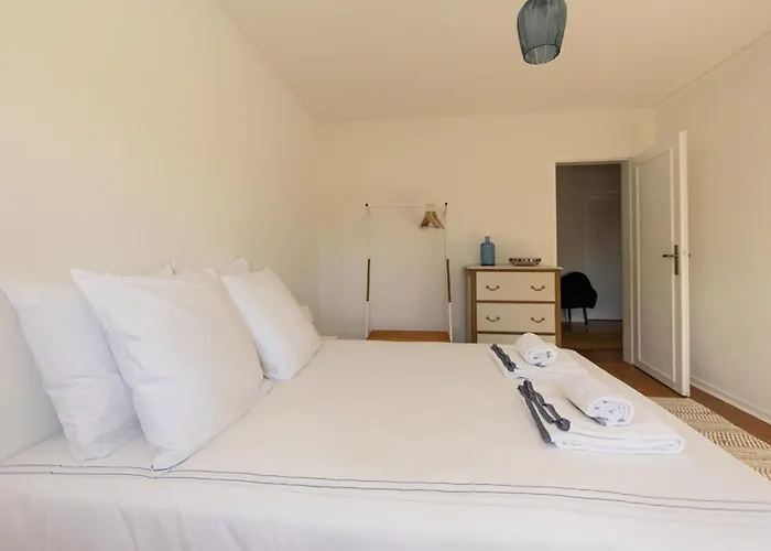 Josephine With Swimmingpool In *